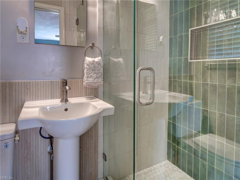 Photo 26 of 38 residential for sale in Norfolk virginia