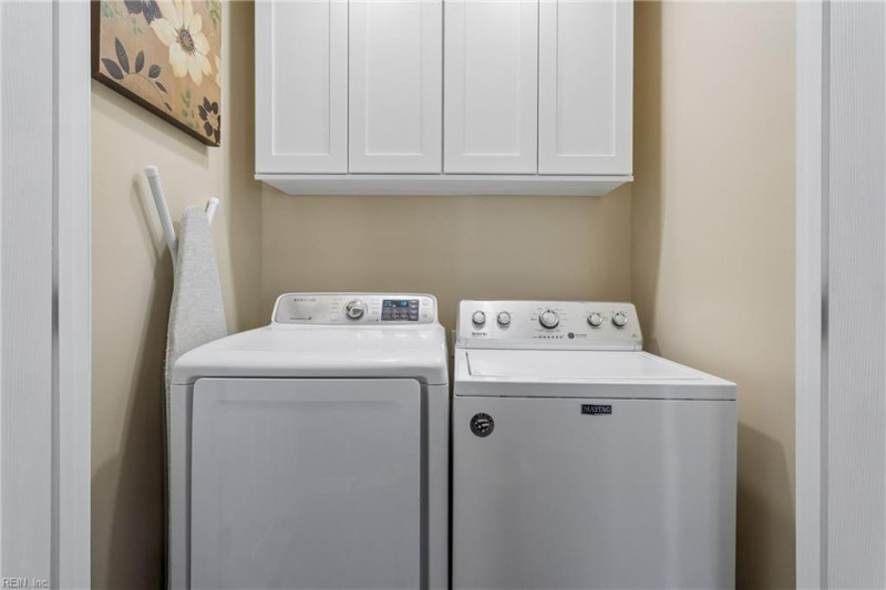 Photo 15 of 50 residential for sale in Hampton virginia