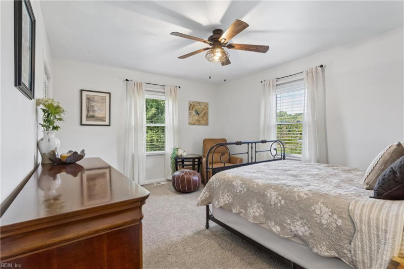 Photo 21 of 50 residential for sale in Hampton virginia