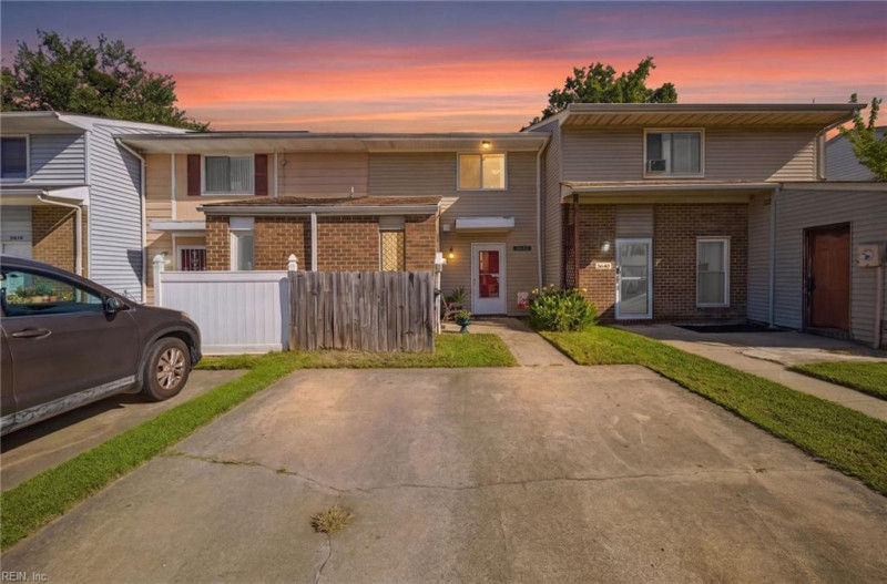 Photo 1 of 44 residential for sale in Portsmouth virginia