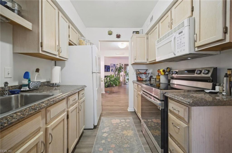 Photo 11 of 44 residential for sale in Portsmouth virginia