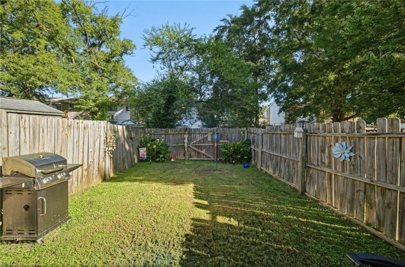 Photo 29 of 44 residential for sale in Portsmouth virginia