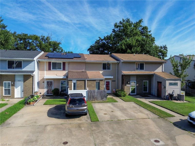 Photo 32 of 44 residential for sale in Portsmouth virginia