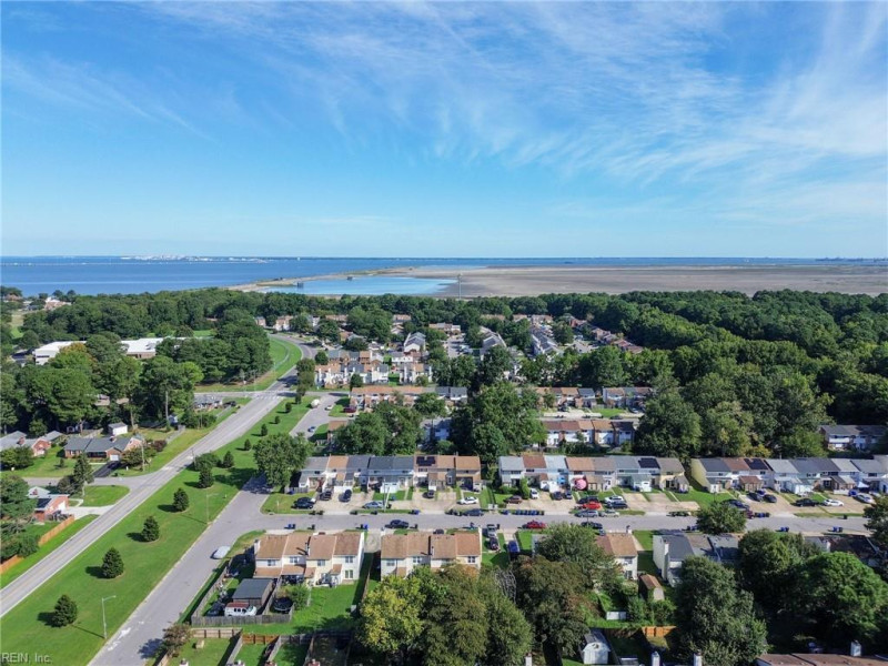 Photo 34 of 44 residential for sale in Portsmouth virginia