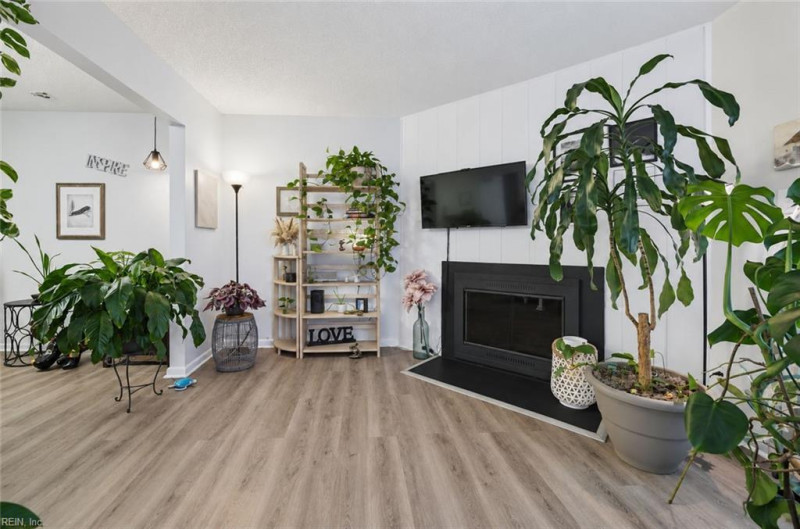 Photo 8 of 44 residential for sale in Portsmouth virginia