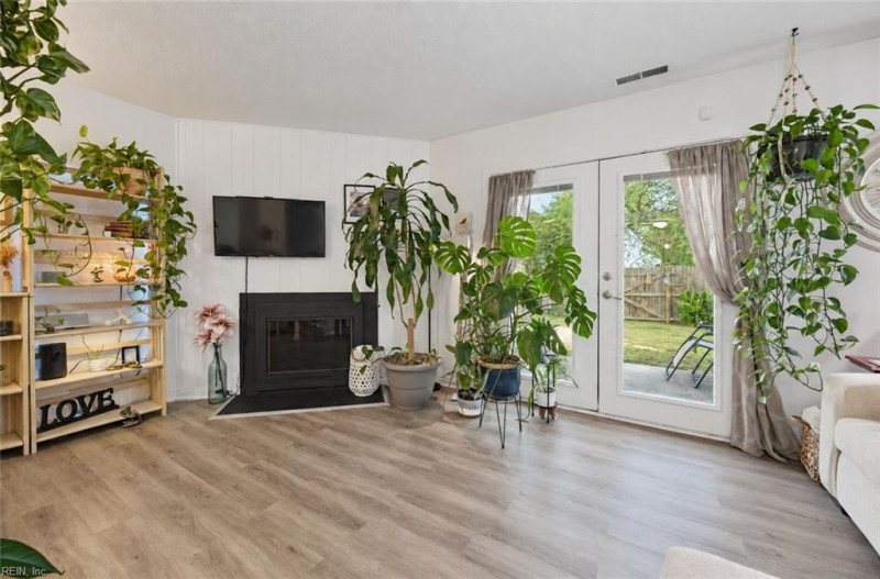 Photo 9 of 44 residential for sale in Portsmouth virginia