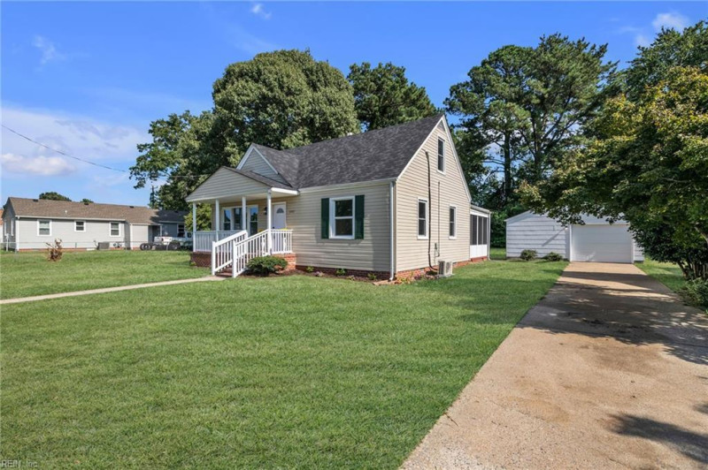Photo 1 of 19 residential for sale in Portsmouth virginia