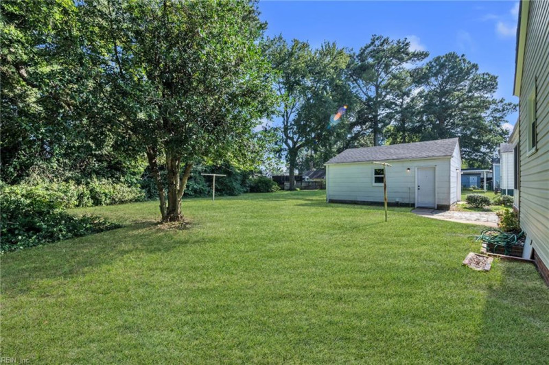 Photo 18 of 19 residential for sale in Portsmouth virginia