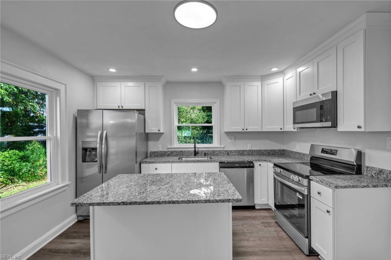 Photo 9 of 19 residential for sale in Portsmouth virginia