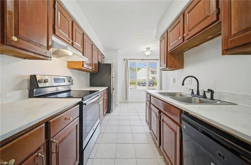 Photo 3 of 48 residential for sale in Chesapeake virginia Photo 3 of 48 residential for sale in Chesapeake virginia