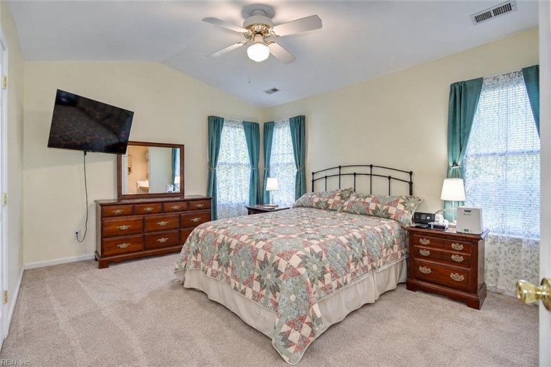 Photo 17 of 29 residential for sale in Chesapeake virginia Photo 17 of 29 residential for sale in Chesapeake virginia