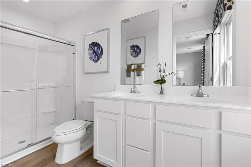 Photo 14 of 16 residential for sale in Portsmouth virginia