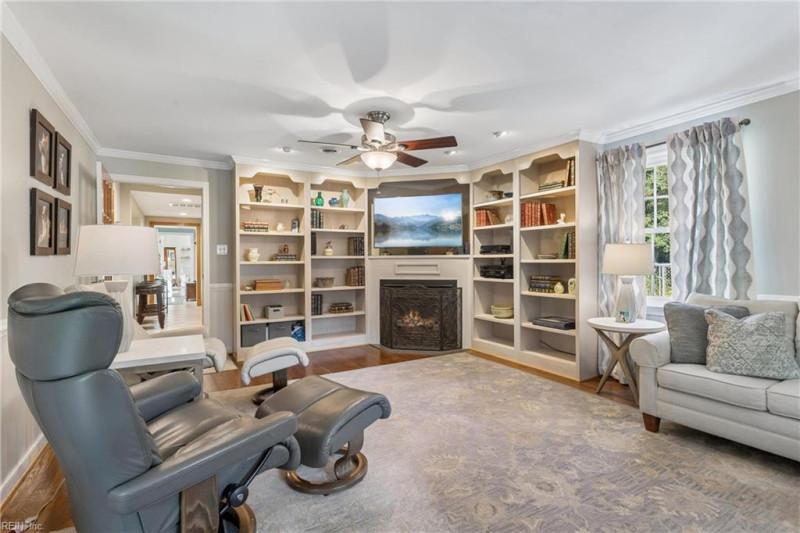 Photo 11 of 50 residential for sale in York County virginia