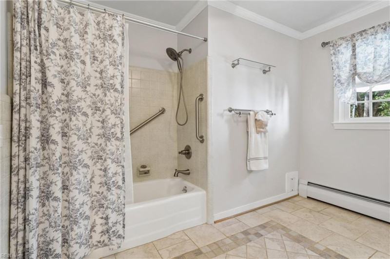Photo 19 of 50 residential for sale in York County virginia