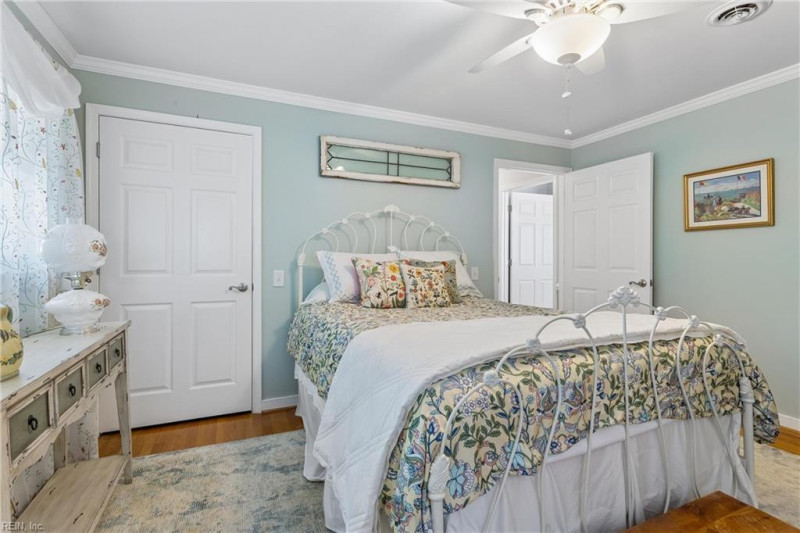 Photo 21 of 50 residential for sale in York County virginia