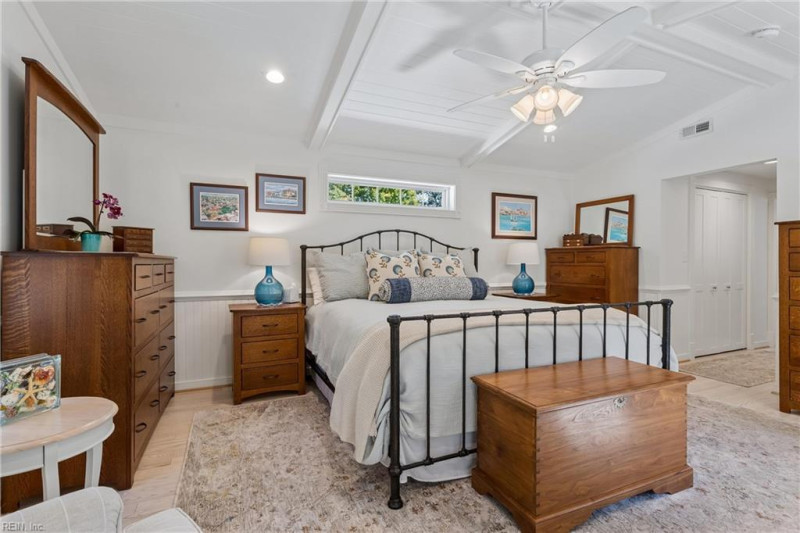 Photo 32 of 50 residential for sale in York County virginia