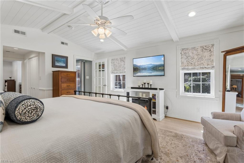 Photo 33 of 50 residential for sale in York County virginia