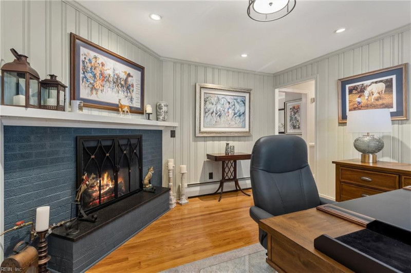 Photo 38 of 50 residential for sale in York County virginia