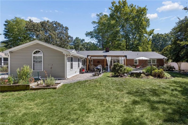Photo 46 of 50 residential for sale in York County virginia