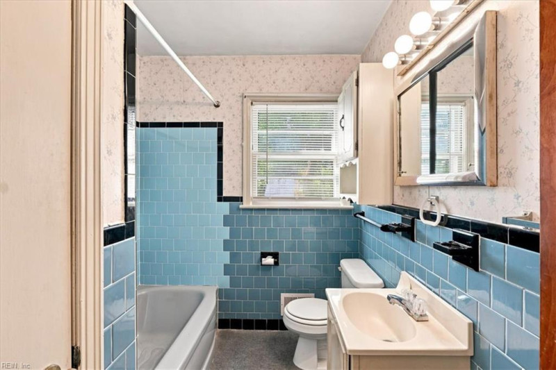 Photo 11 of 25 residential for sale in Norfolk virginia