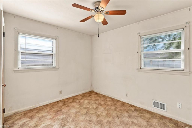 Photo 17 of 25 residential for sale in Norfolk virginia
