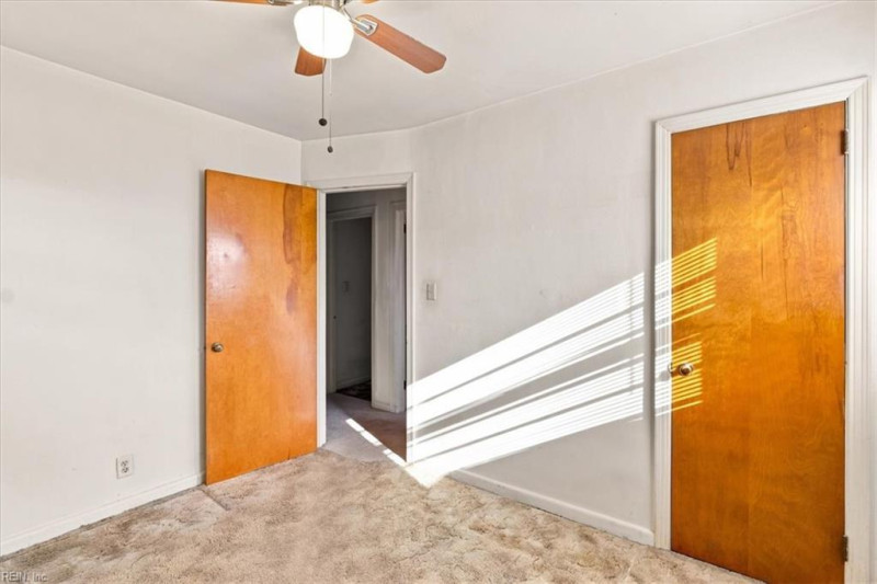 Photo 18 of 25 residential for sale in Norfolk virginia
