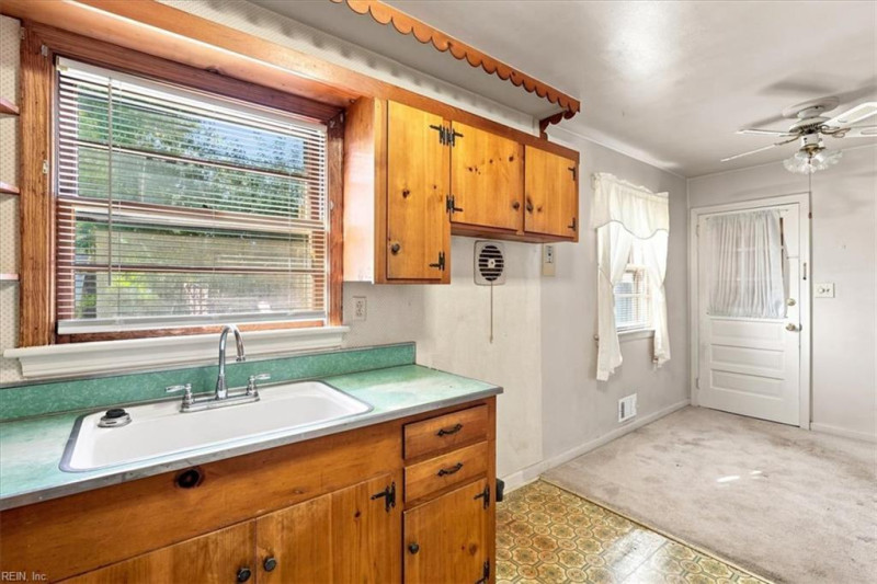 Photo 9 of 25 residential for sale in Norfolk virginia