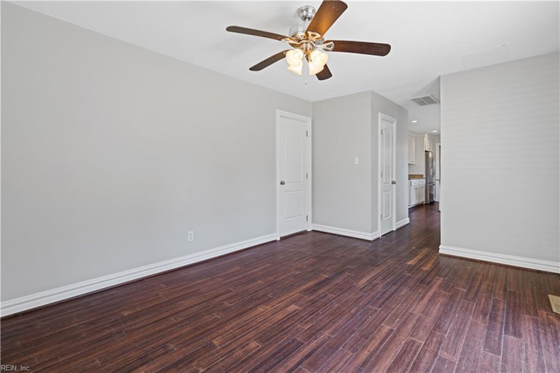 Photo 3 of 41 residential for sale in Virginia Beach virginia