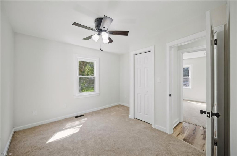 Photo 10 of 26 residential for sale in Portsmouth virginia