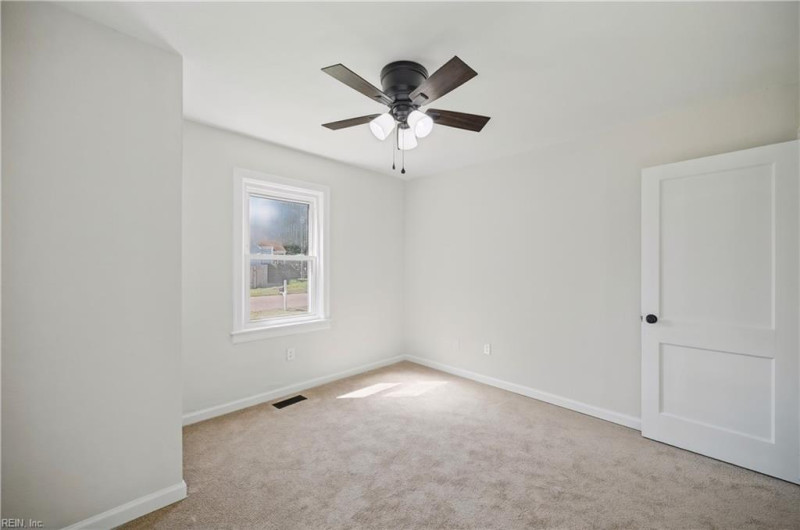 Photo 12 of 26 residential for sale in Portsmouth virginia