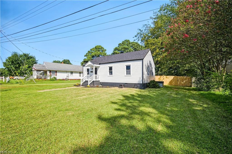 Photo 21 of 26 residential for sale in Portsmouth virginia