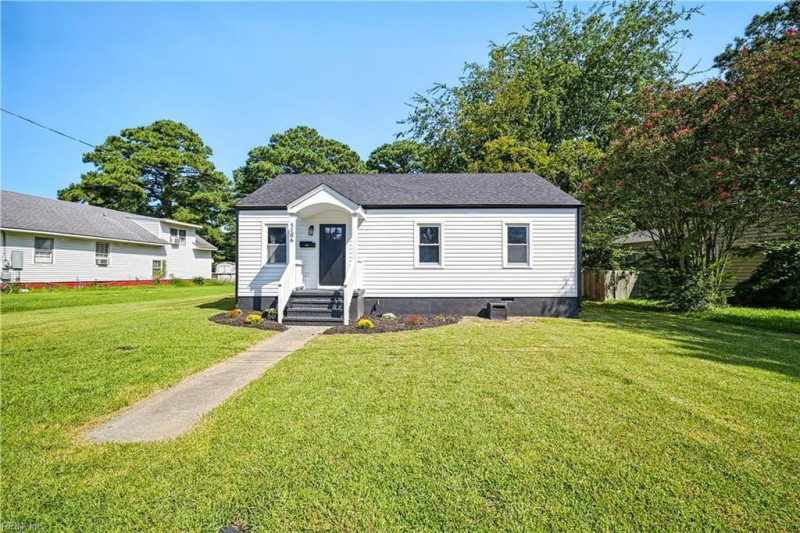 Photo 22 of 26 residential for sale in Portsmouth virginia