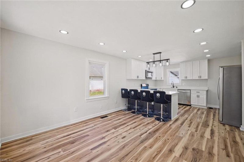 Photo 7 of 26 residential for sale in Portsmouth virginia