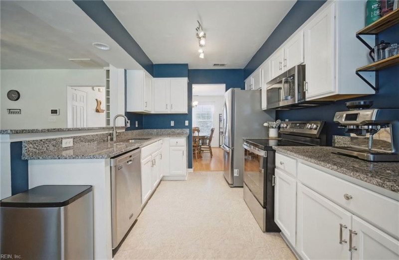 Photo 14 of 49 residential for sale in Suffolk virginia Photo 14 of 49 residential for sale in Suffolk virginia