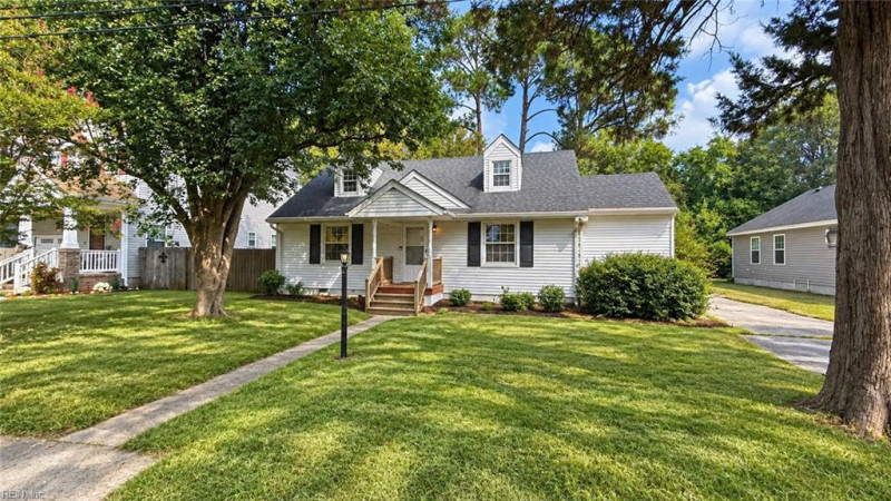 Photo 2 of 2 residential for sale in Portsmouth virginia