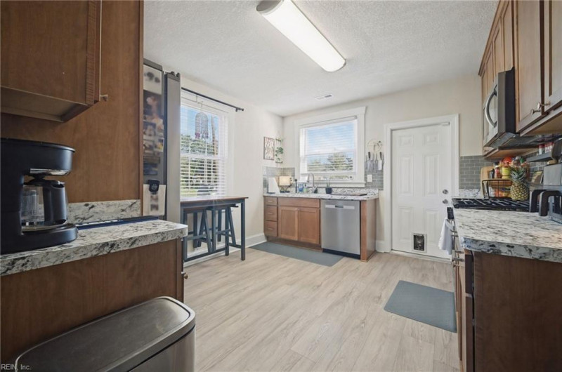 Photo 13 of 32 residential for sale in Norfolk virginia