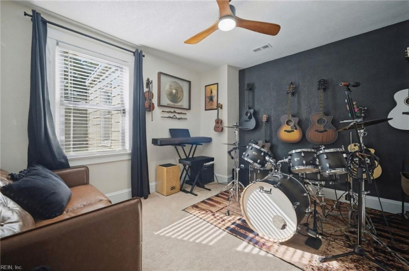 Photo 14 of 32 residential for sale in Norfolk virginia
