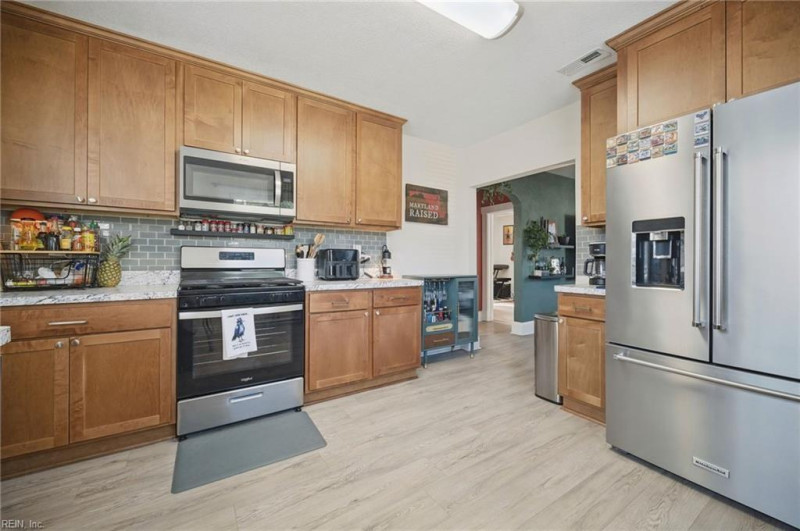 Photo 17 of 32 residential for sale in Norfolk virginia