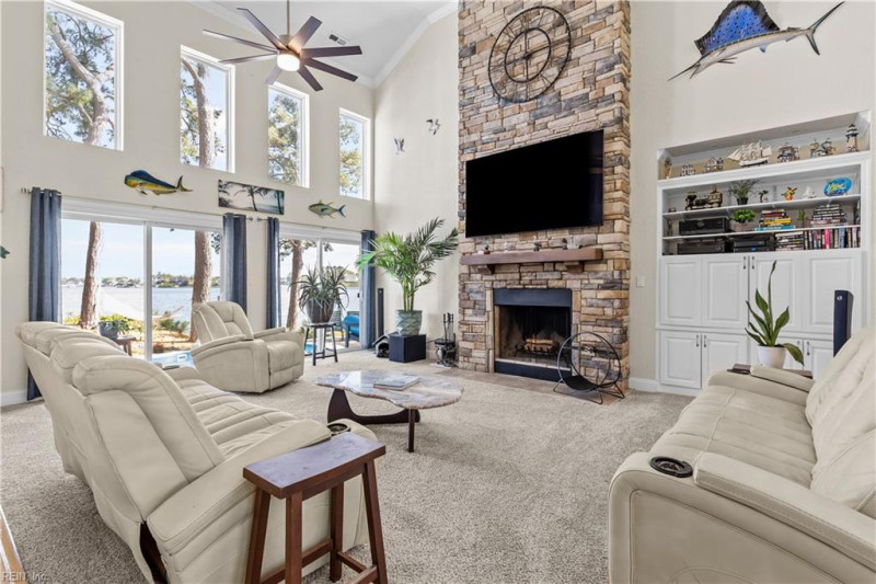 Photo 12 of 49 residential for sale in Virginia Beach virginia