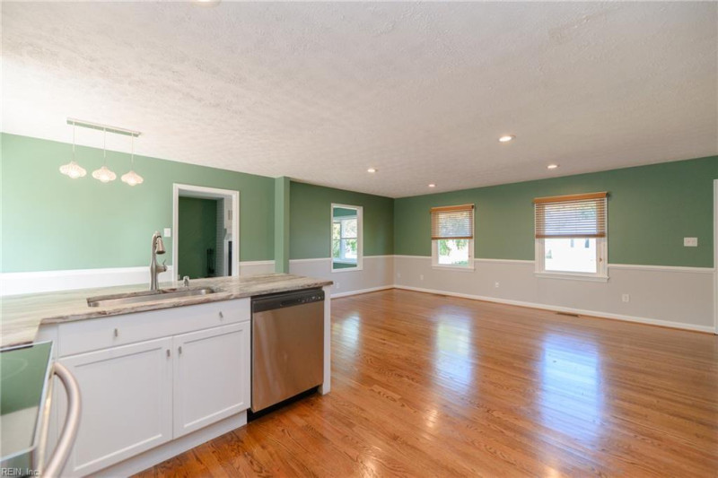 Photo 9 of 36 residential for sale in Newport News virginia Photo 9 of 36 residential for sale in Newport News virginia