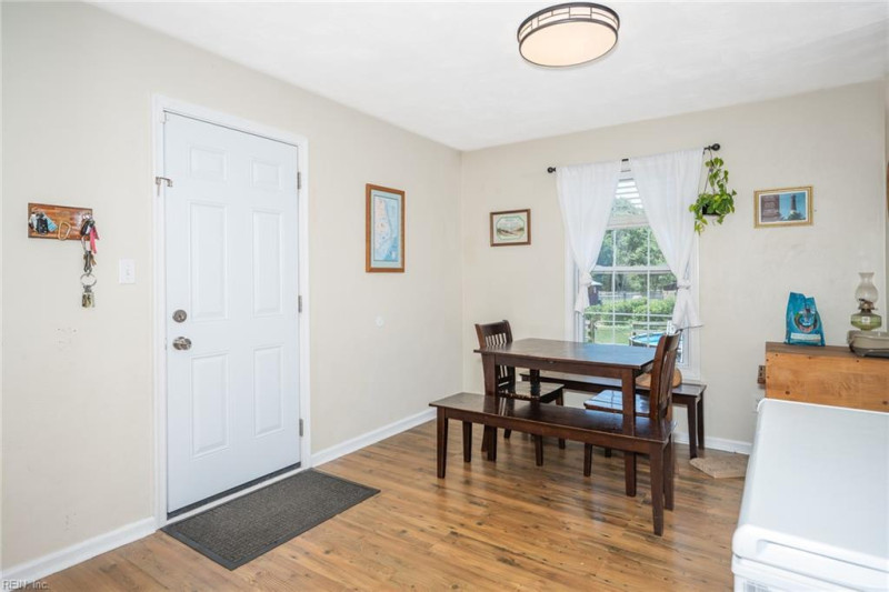 Photo 13 of 45 residential for sale in Suffolk virginia