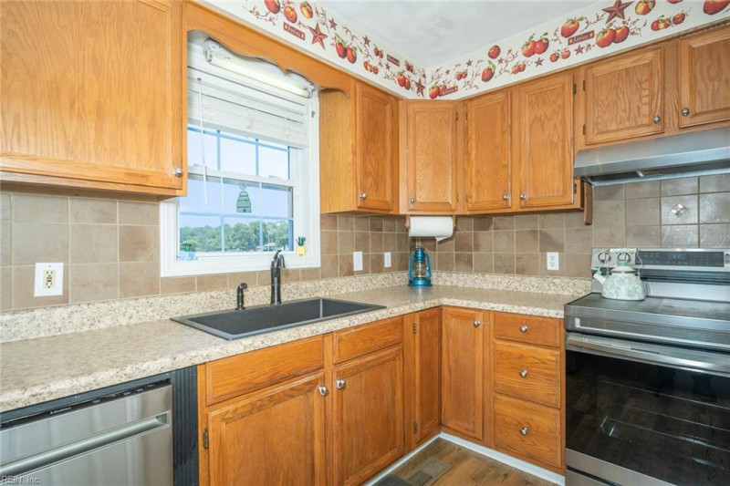 Photo 15 of 45 residential for sale in Suffolk virginia