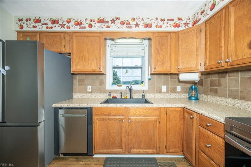 Photo 16 of 45 residential for sale in Suffolk virginia