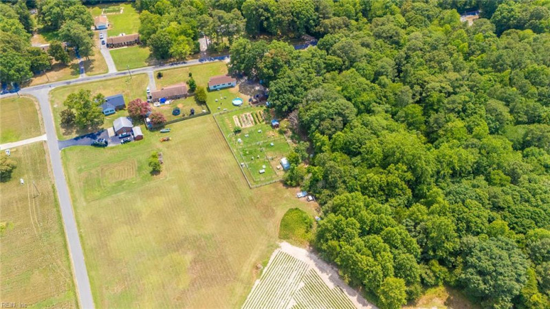 Photo 25 of 45 residential for sale in Suffolk virginia