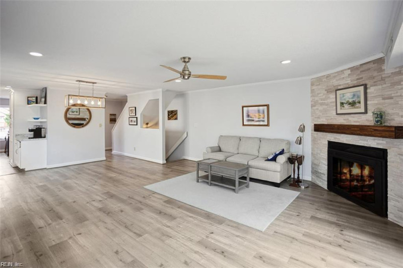 Photo 31 of 44 residential for sale in Portsmouth virginia