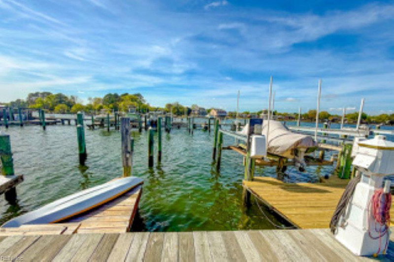 Photo 41 of 44 residential for sale in Portsmouth virginia