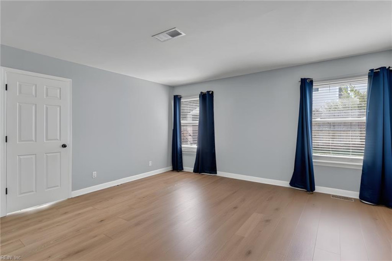 Photo 17 of 20 residential for sale in Virginia Beach virginia