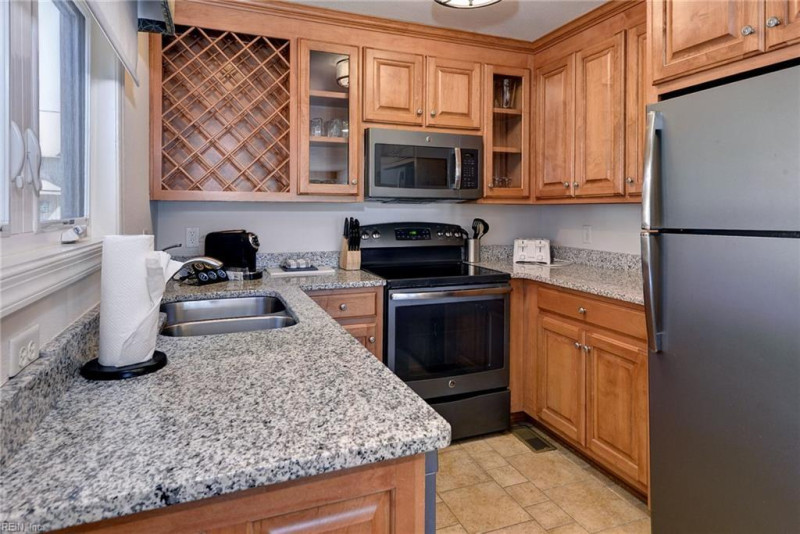 Photo 12 of 50 residential for sale in James City County virginia