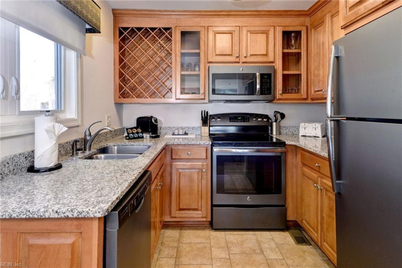 Photo 13 of 50 residential for sale in James City County virginia