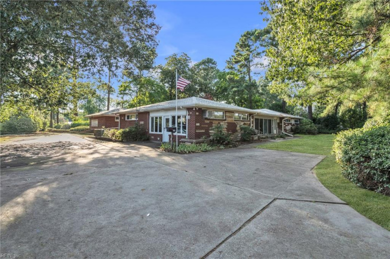 Photo 15 of 50 residential for sale in Virginia Beach virginia